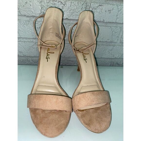 LuLu’s Women Nude Suede Ankle Strap Heel Size 8.5 - Picture 2 of 8